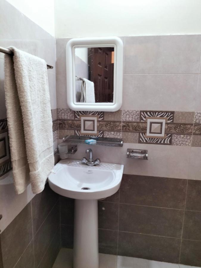 Hotel Second Home Lahore Eksteriør bilde